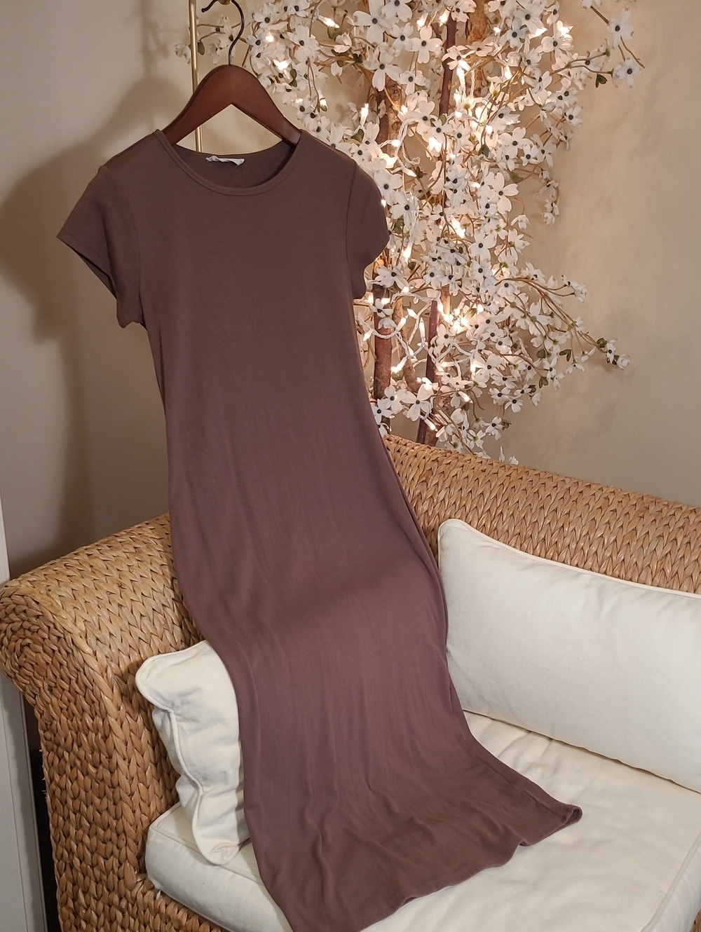Essential Short-Sleeve Maxi Dress in Brown